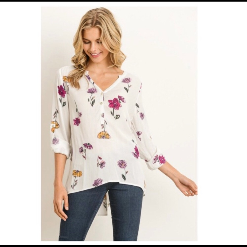 GILLI Oversized Floral Blouse